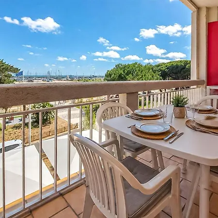2 Bedroom Awesome In Apartment *