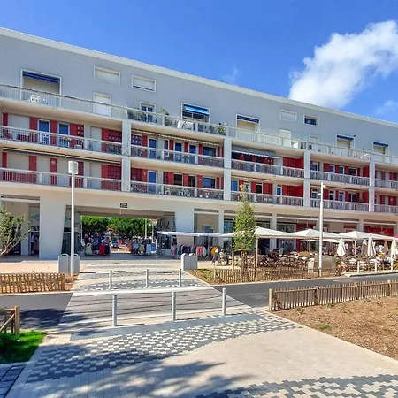 Appartement 2 Bedroom Awesome In *
