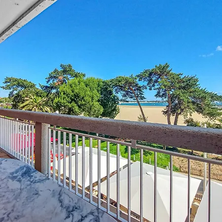 Apartment 2 Bedroom Awesome In *