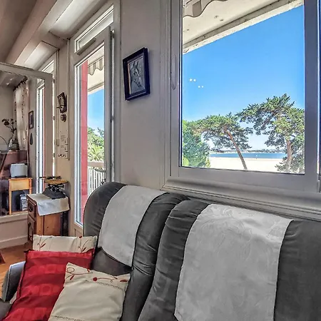 Apartment 2 Bedroom Awesome In