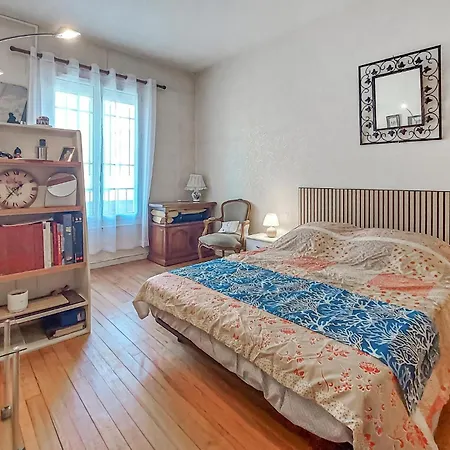 Apartment 2 Bedroom Awesome In
